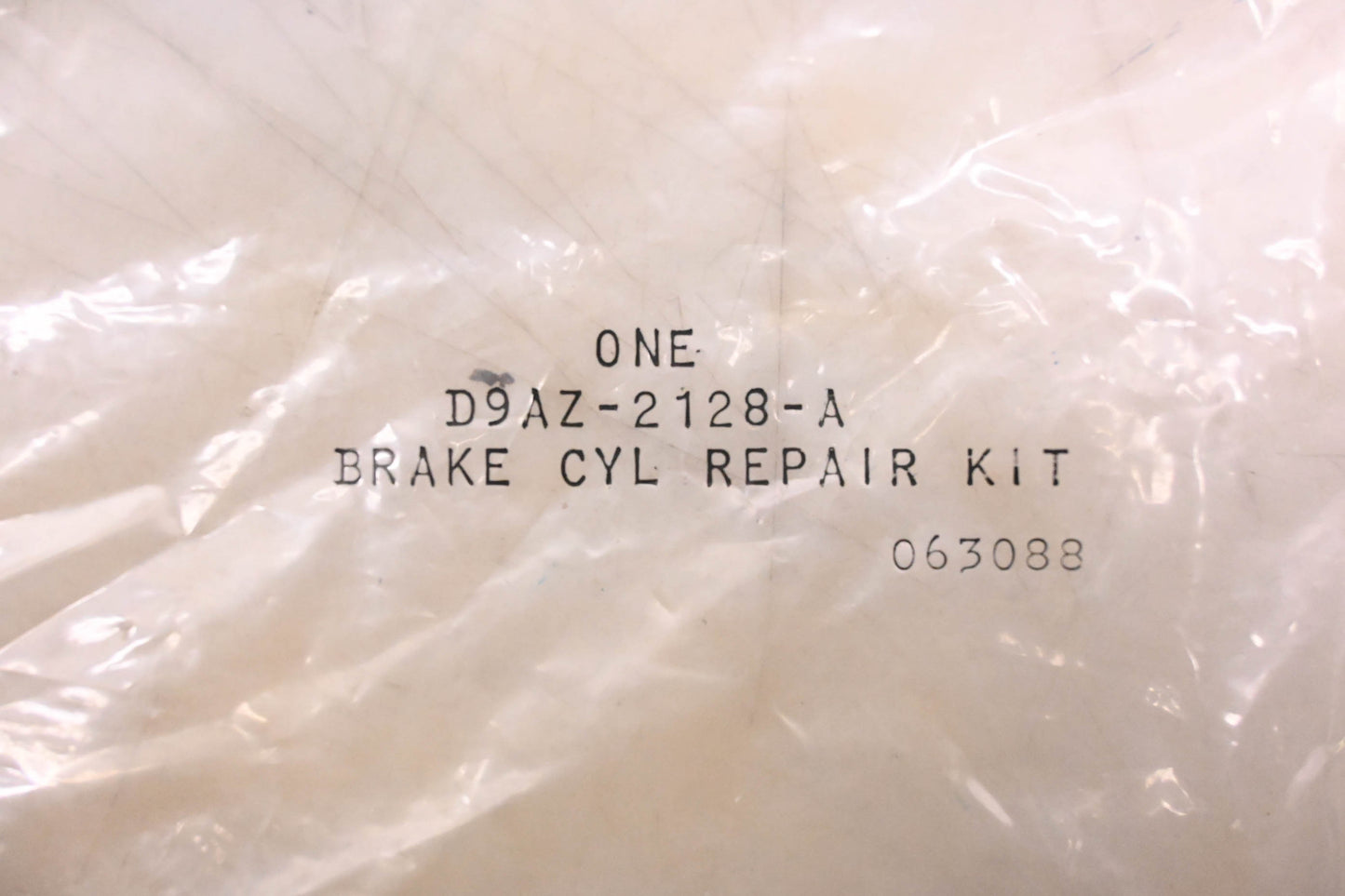 New OEM Ford D9AZ-2128-A Rear Brake Cylinder Repair Kit NOS