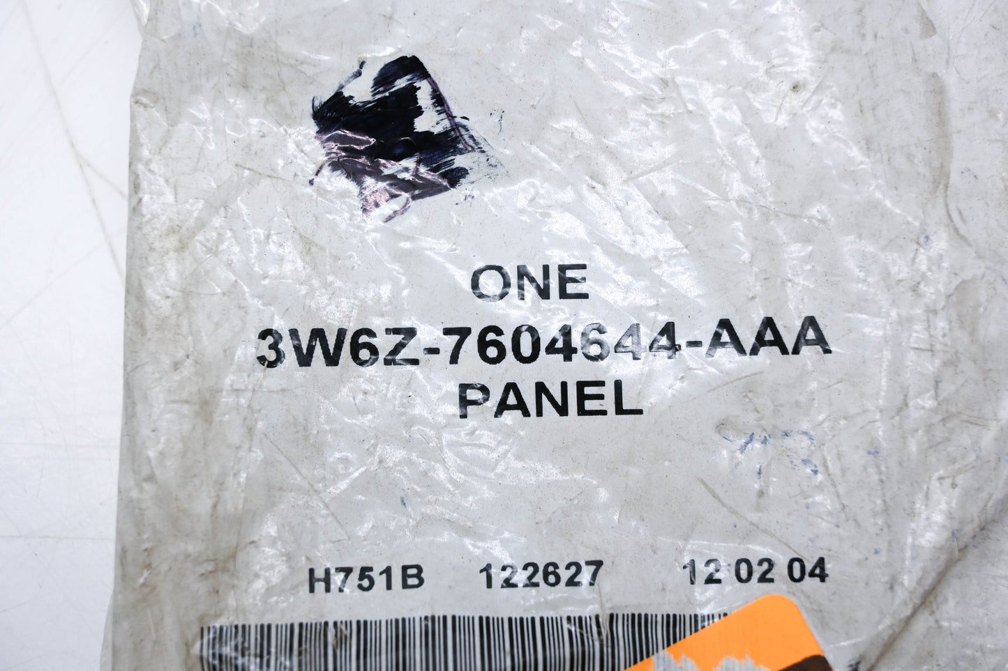 New OEM Ford 3W6Z-7604644-AAA Center Instrument Panel Bezel NOS