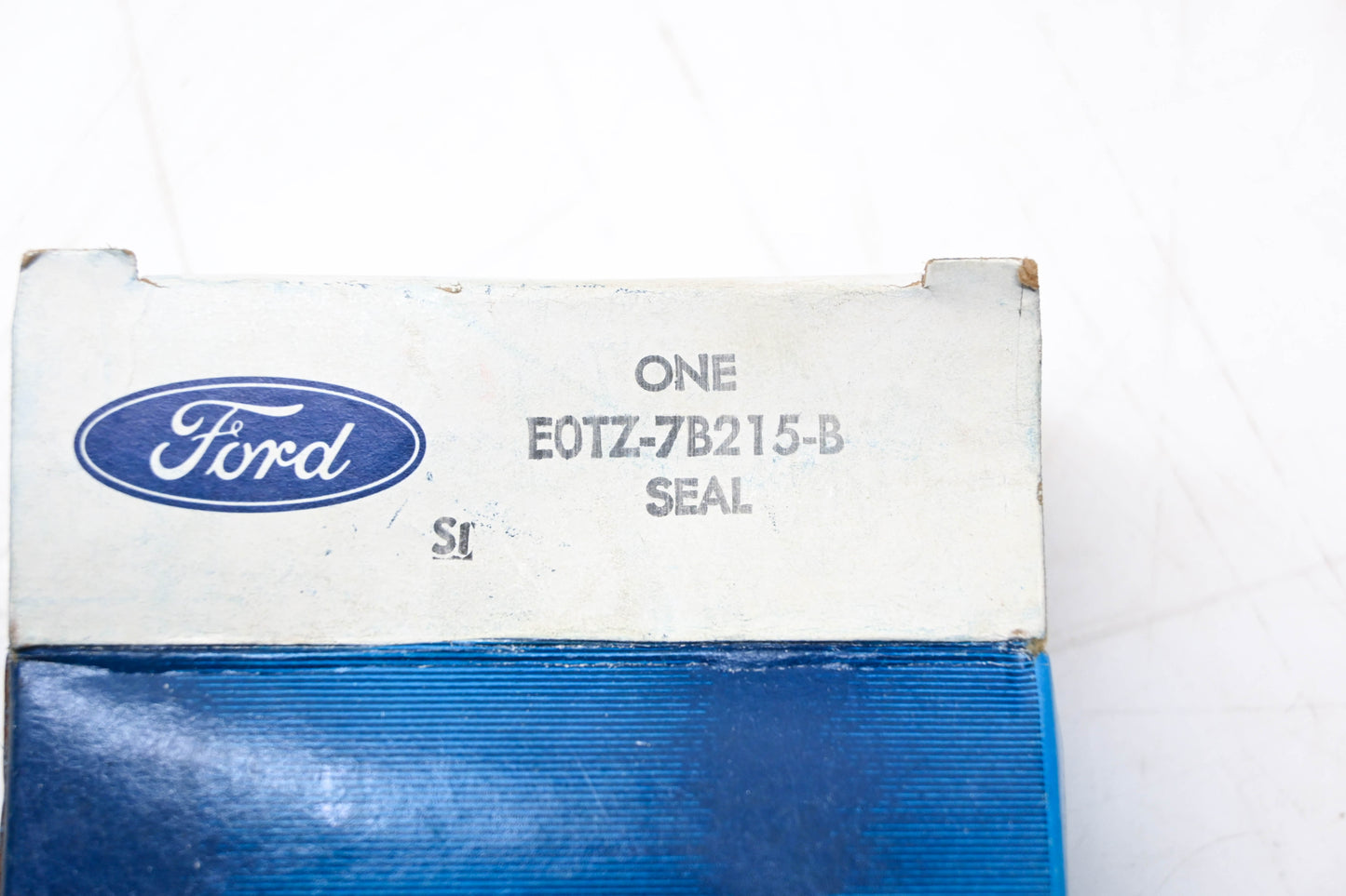 New OEM Ford E0TZ-7B215-B Output Seal NOS