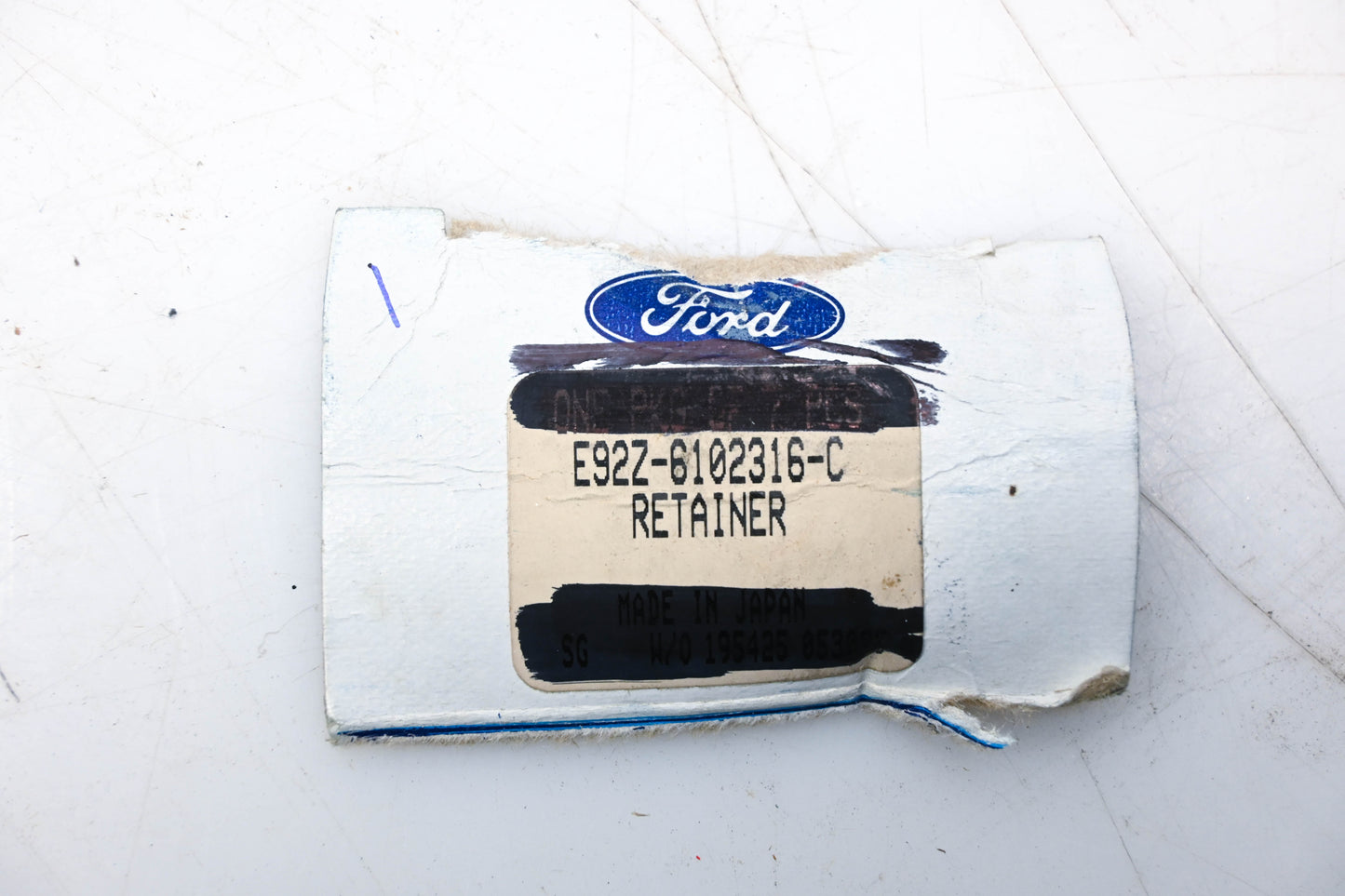 New OEM Ford E92Z-6102316-C Cowl Pin Retainer Grommets Qty 3 NOS