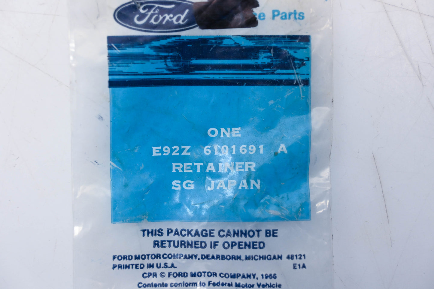 New OEM Ford E92Z-6101691-A Retainer NOS