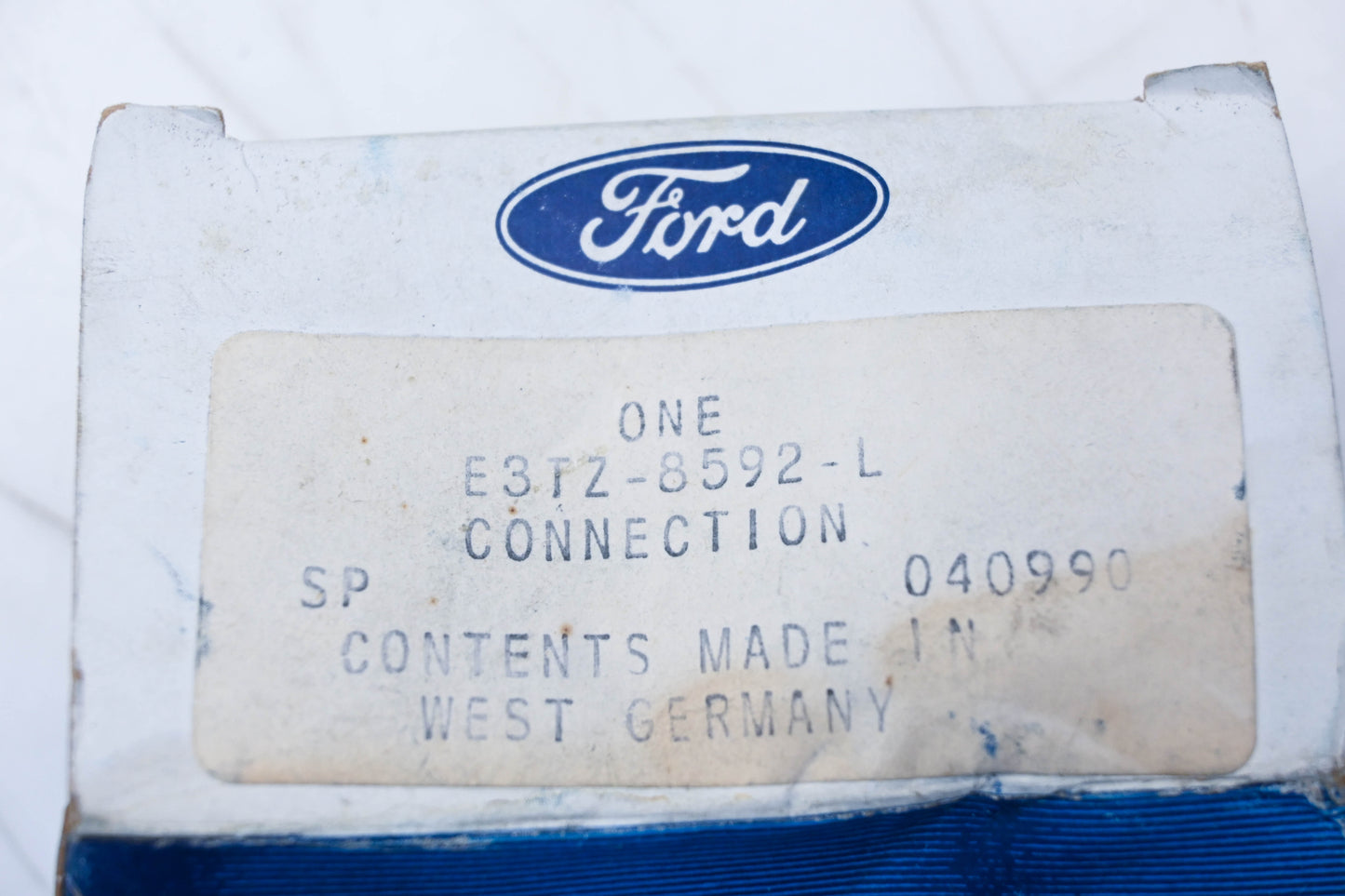 New OEM Ford E3TZ-8592-L Thermostat Housing Connection Kit NOS