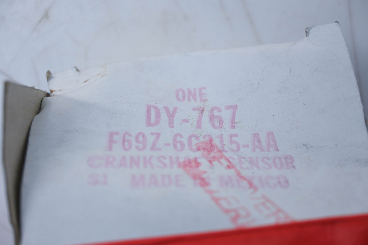 New OEM Motorcraft DY-767, F69Z-6C315-AA Engine Crankshaft Position Sensor Assembly NOS