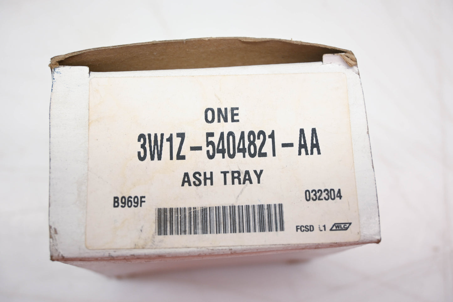 New OEM Ford 3W1Z-5404821-AA Ash Tray NOS