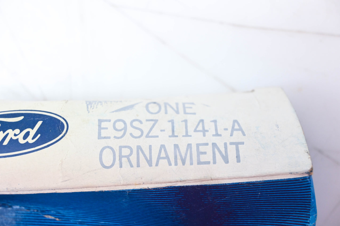 New OEM Ford E9SZ-1141-A Wheel Center Cover Ornament NOS