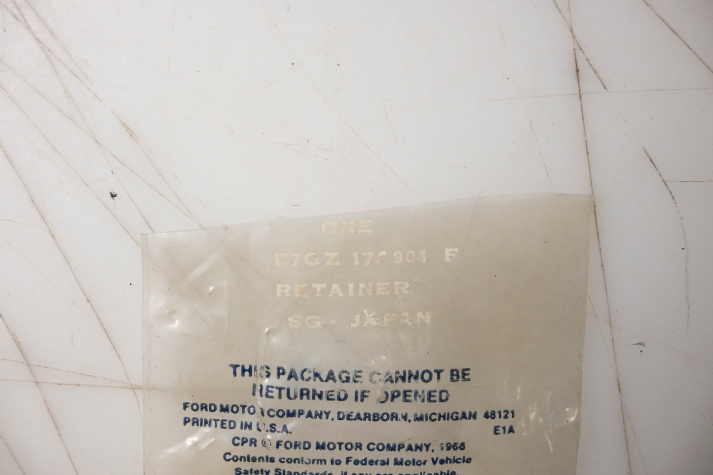 New OEM Ford E7GZ-17A904-F Retainer NOS