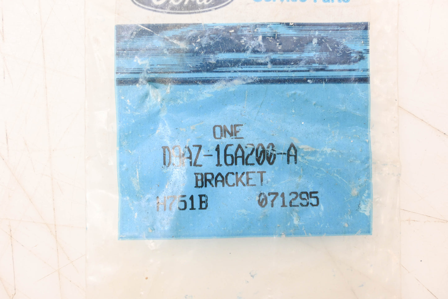 New OEM Ford D9AZ-16A200-A Fender Cowl Bracket Brace NOS