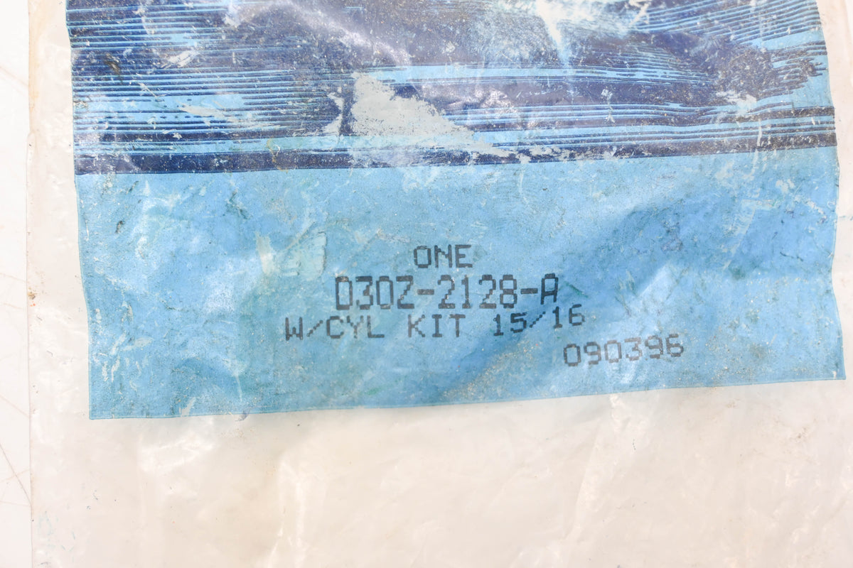 New OEM Ford D3OZ-2128-A Rear Wheel Cylinder Repair Kit NOS