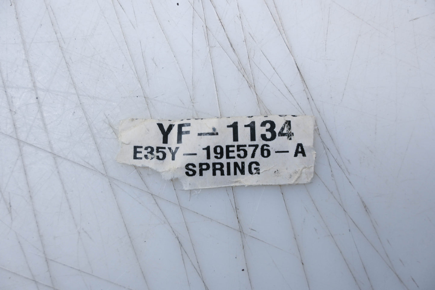 New OEM Ford YF-1134, E35Y-19E576-A AC Spring Lock Connector NOS