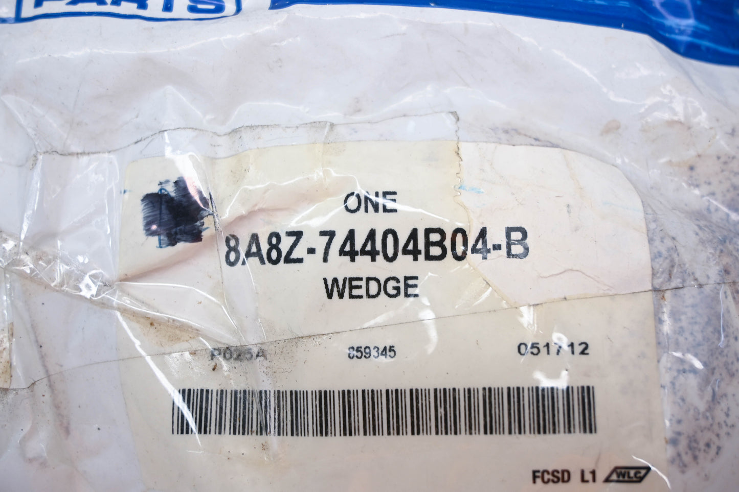 New OEM Ford 8A8Z-74404B04-B Tailgate Wedge Assembly NOS