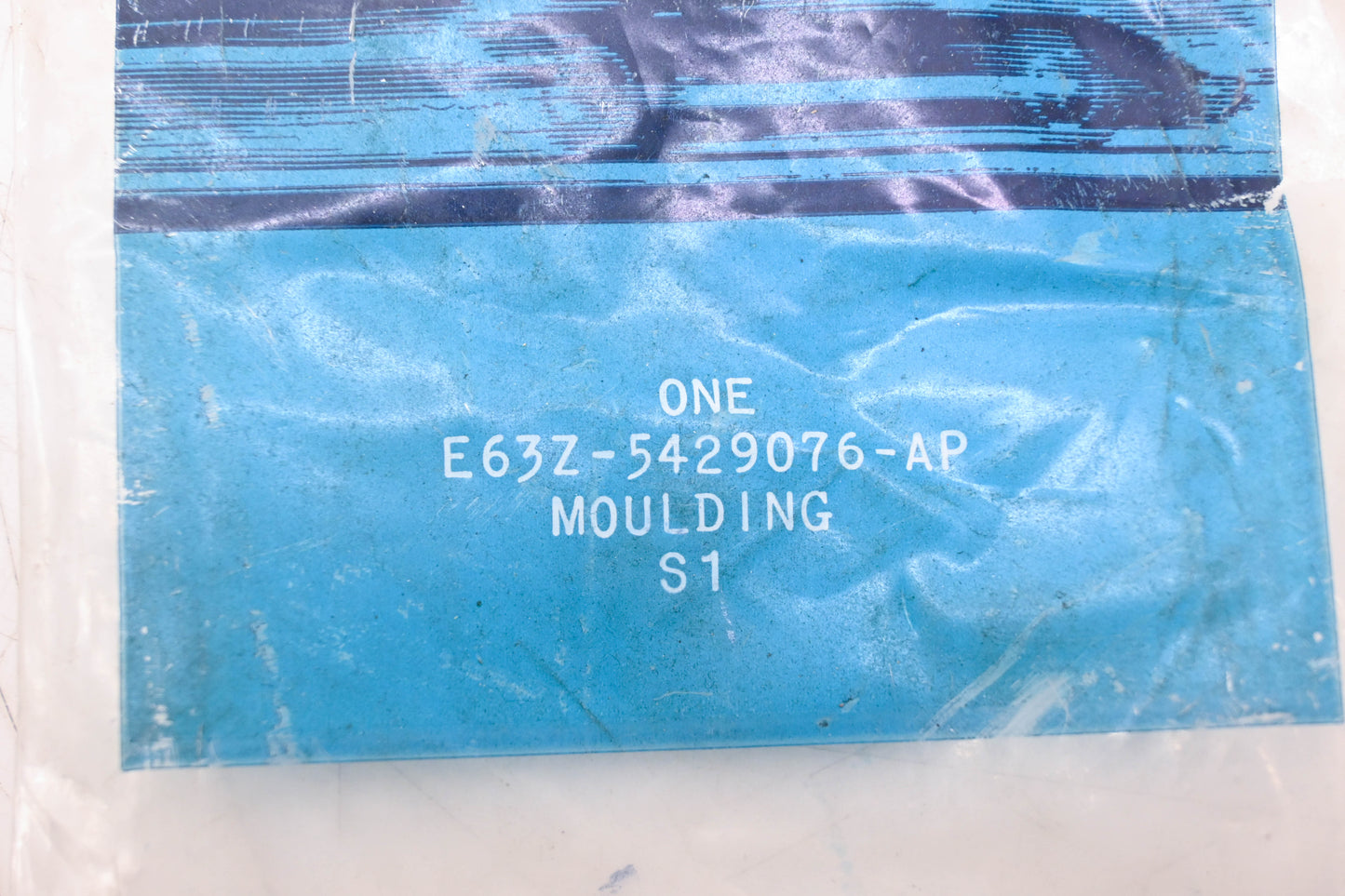 New OEM Ford E63Z-5429076-AP Front Quarter Panel Moulding NOS