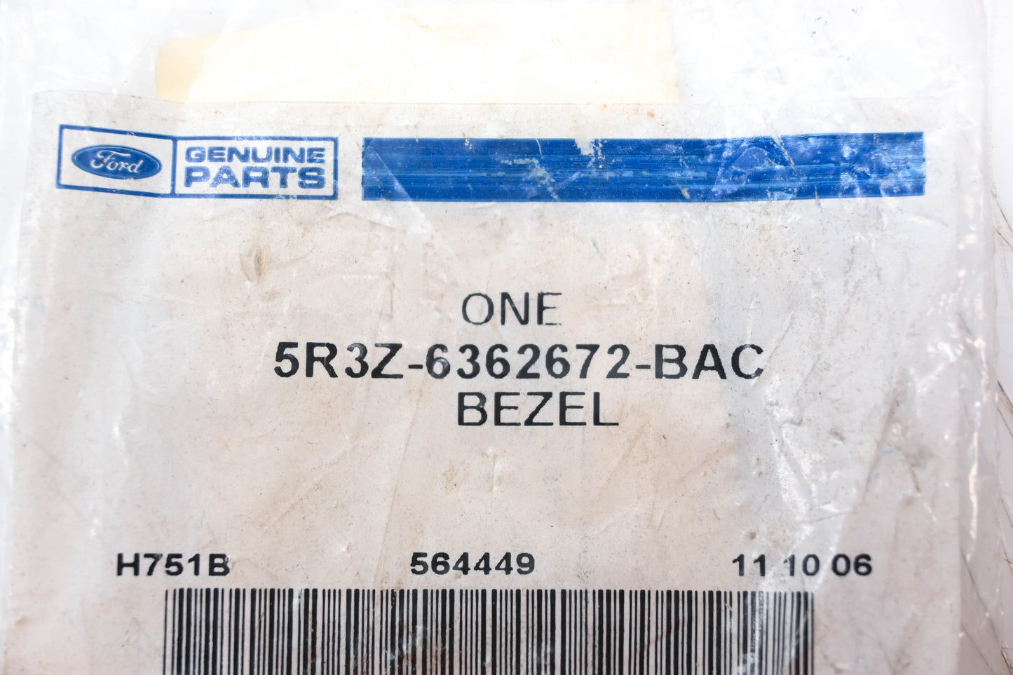 New OEM Ford 5R3Z-6362672-BAC Bezel NOS