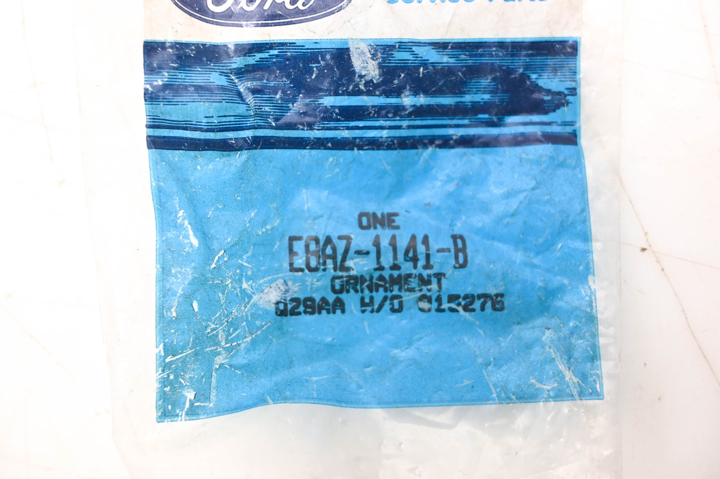 New OEM Ford E8AZ-1141-B Hubcap Center Emblem NOS