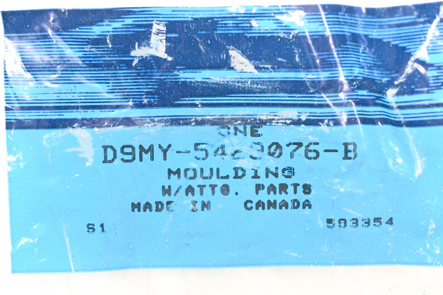 New OEM Ford D9MY-5423076-B Moulding Kit NOS