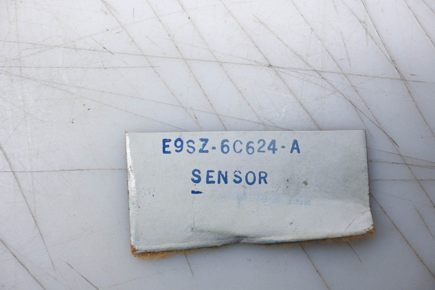 New OEM Ford E9SZ-6C624-A Low Oil Level Sensor Assembly NOS