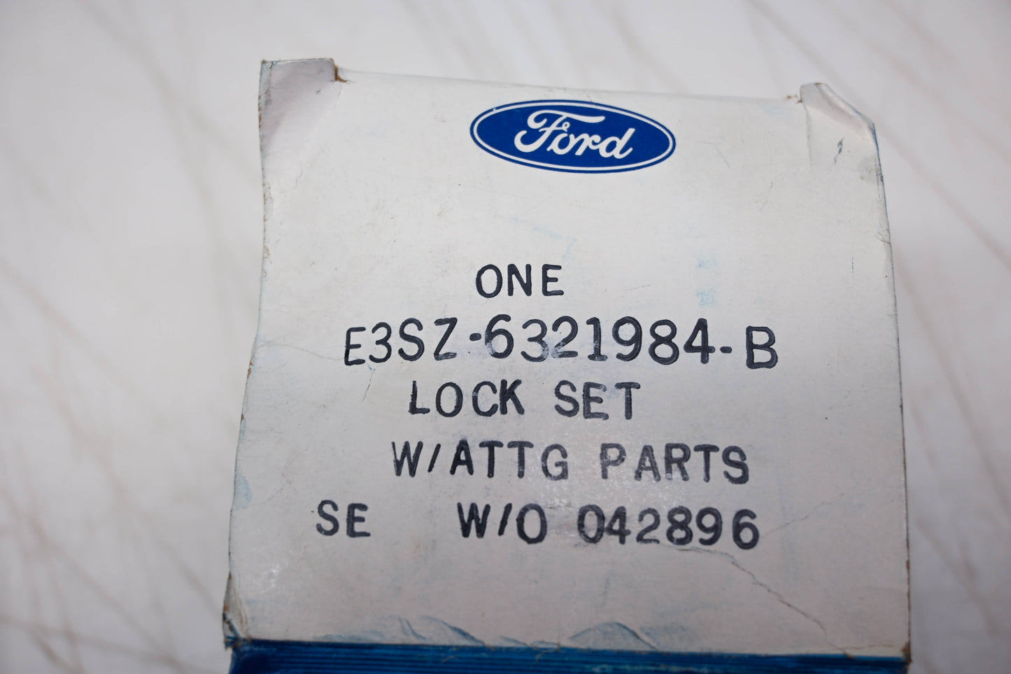 New OEM Ford E3SZ-6321984-B Glove Box Lock Cylinder Kit NOS