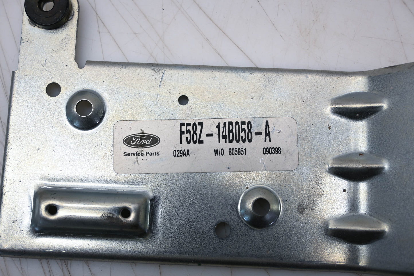New OEM Ford F58Z-14B058-A Mount Bracket Assembly NOS