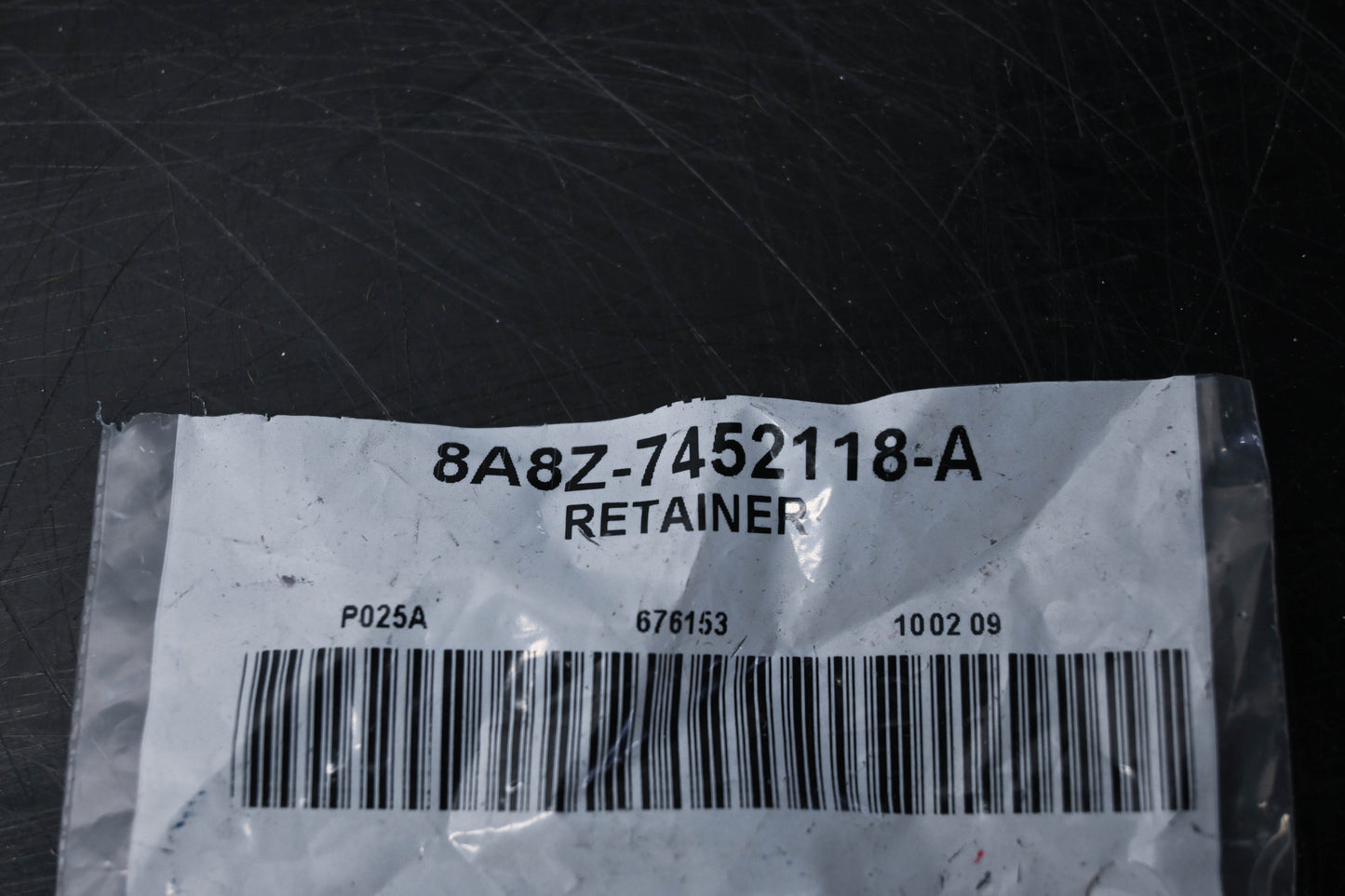 New OEM Ford 8A8Z-7452118-A Retainer NOS