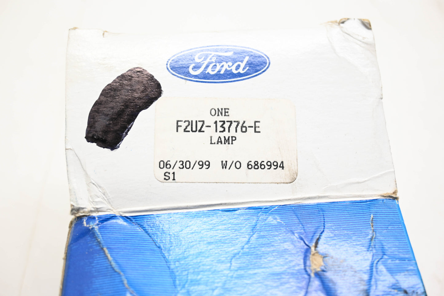 New OEM Ford F2UZ-13776-E, F2UZ13776E Lamp Assembly NOS