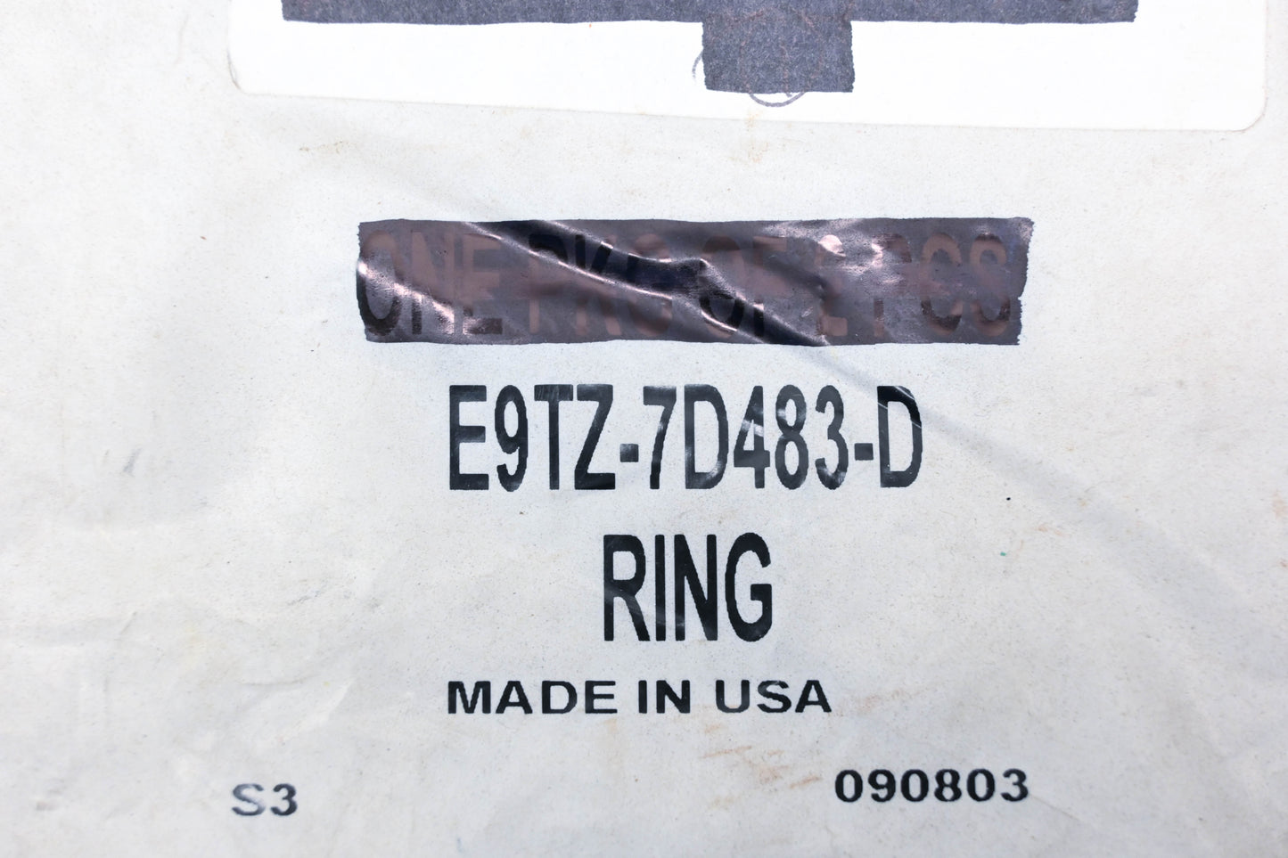New OEM Ford E9TZ-7D483-D Ring NOS