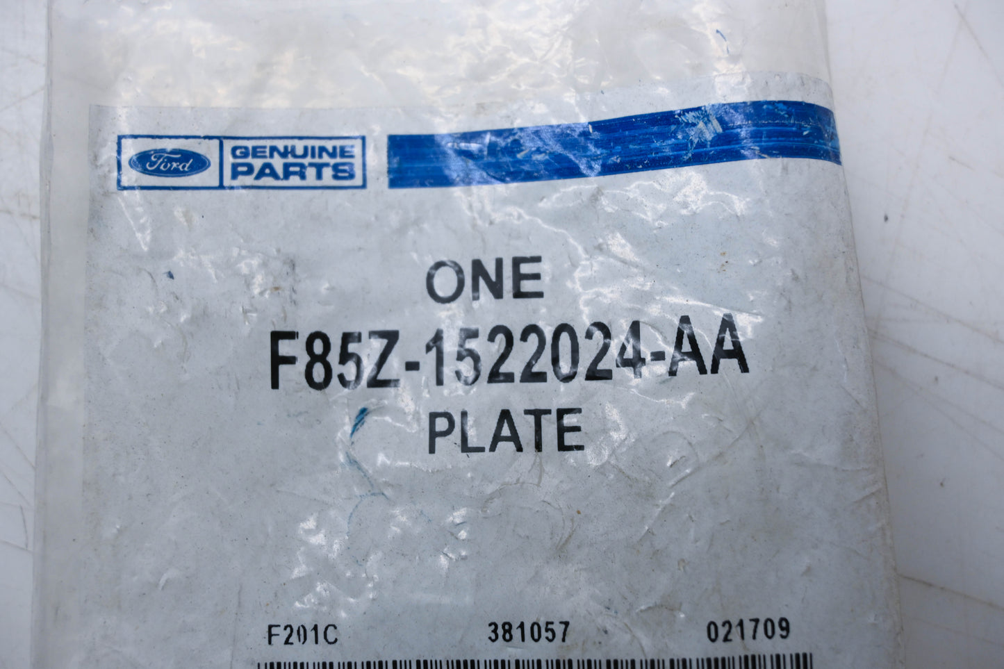 New OEM Ford F85Z-1522024-AA Back Panel Striker Plate NOS