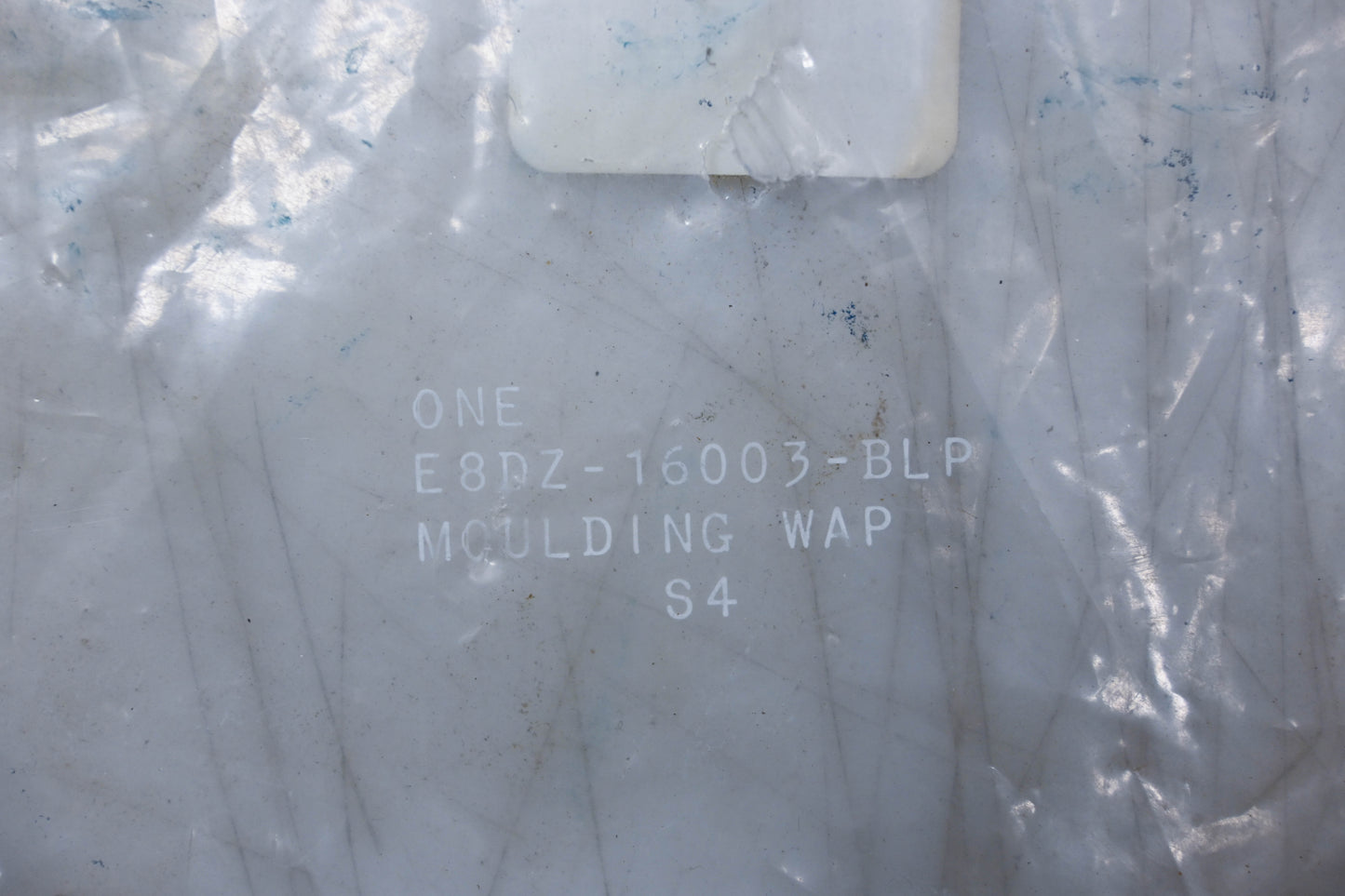 New OEM Ford E8DZ-16003-BLP Moulding Kit NOS
