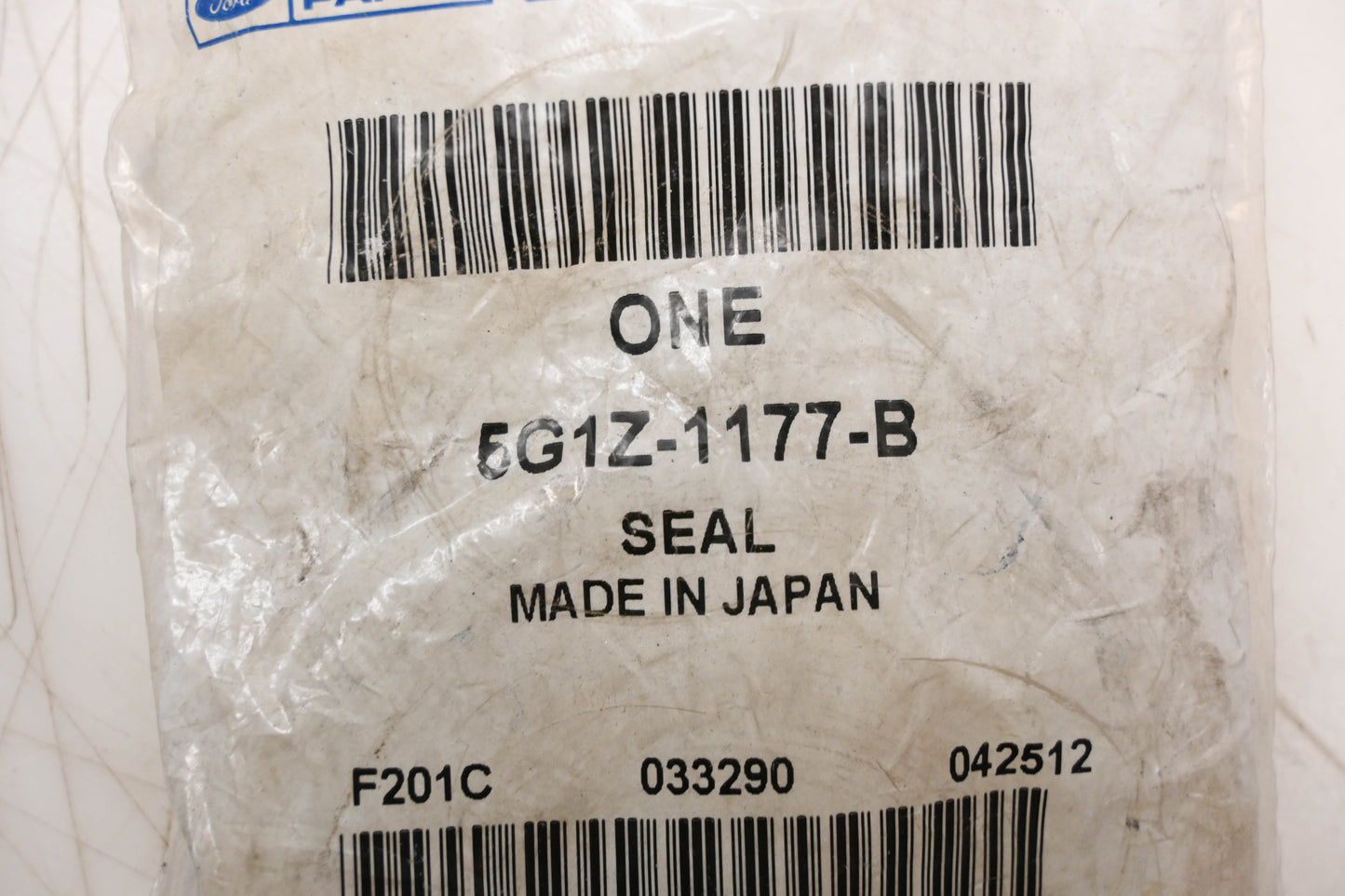 New OEM Ford 5G1Z-1177-B Output Shaft Seal NOS