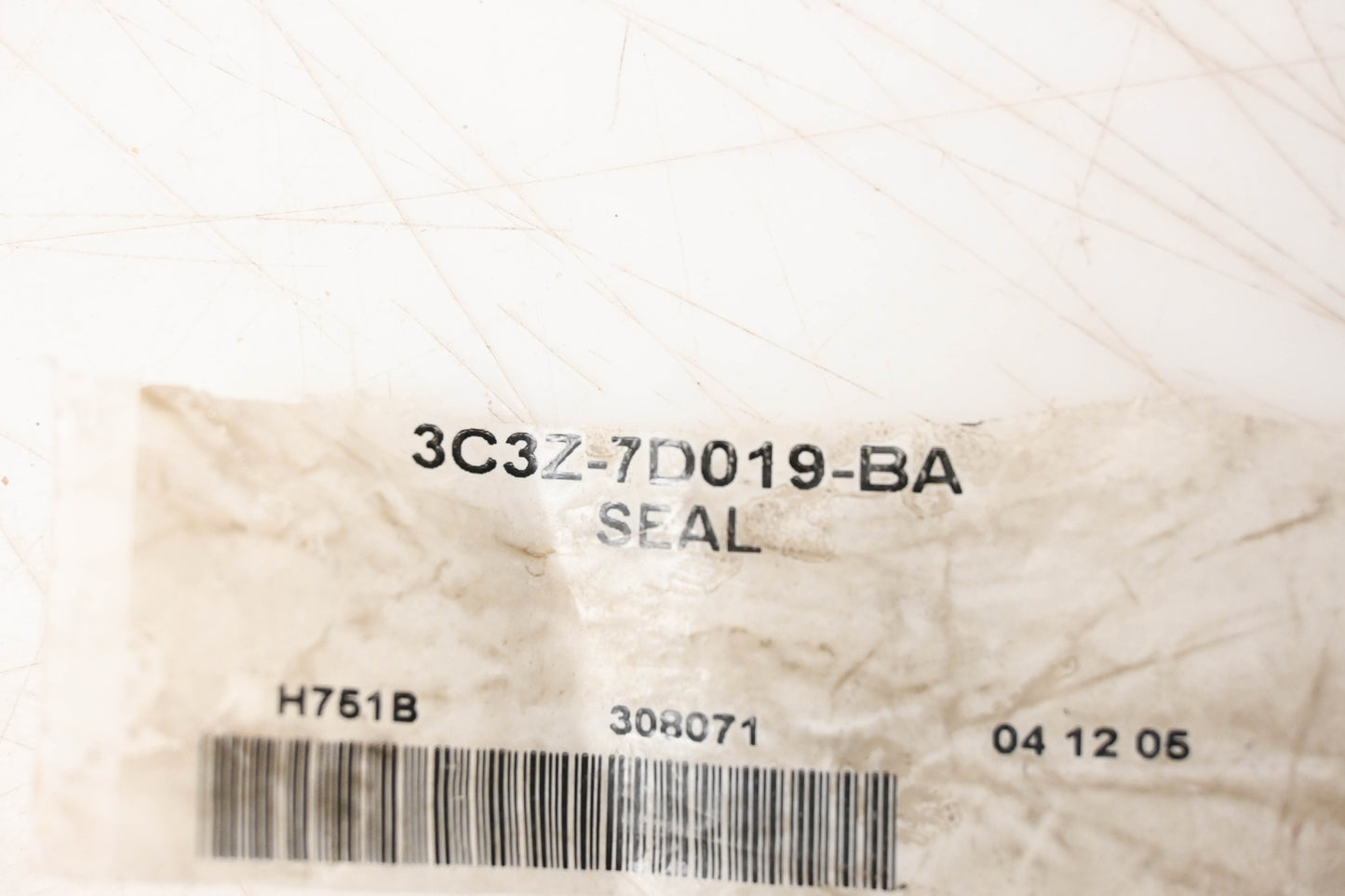 New OEM Ford 3C3Z-7D019-BA Seal NOS