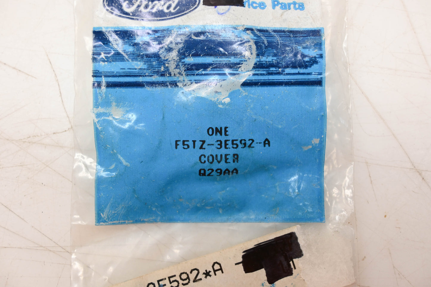 New OEM Ford F5TZ-3E592-A Steering Gear Housing Cover NOS