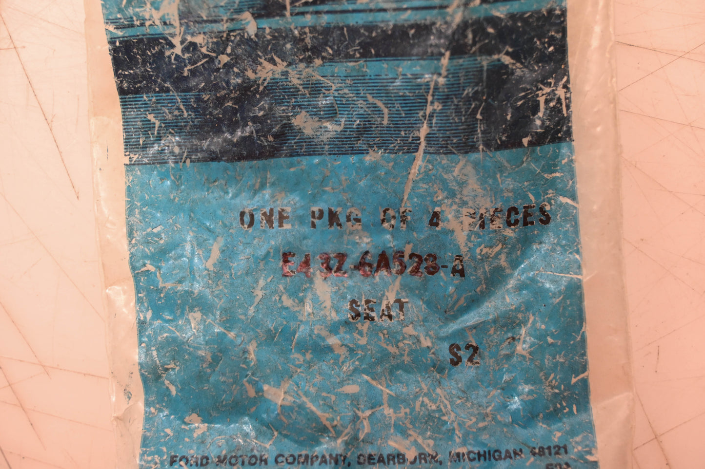 New OEM Ford E43Z-6A528-A Valve Seats Qty 4 NOS