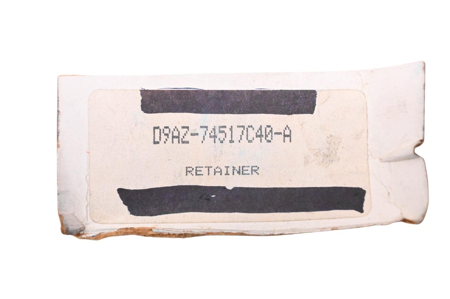 New OEM Ford D9AZ-74517C40-A Inner Rear Moulding Retainer NOS