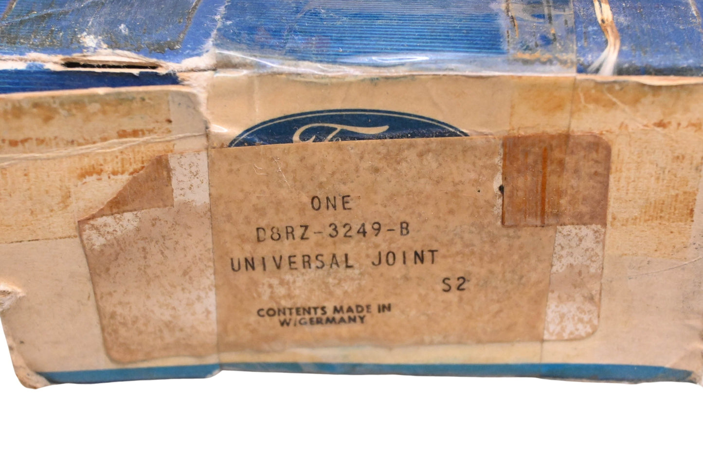 New OEM Ford D8RZ-3249-B Universal Joint Assembly NOS