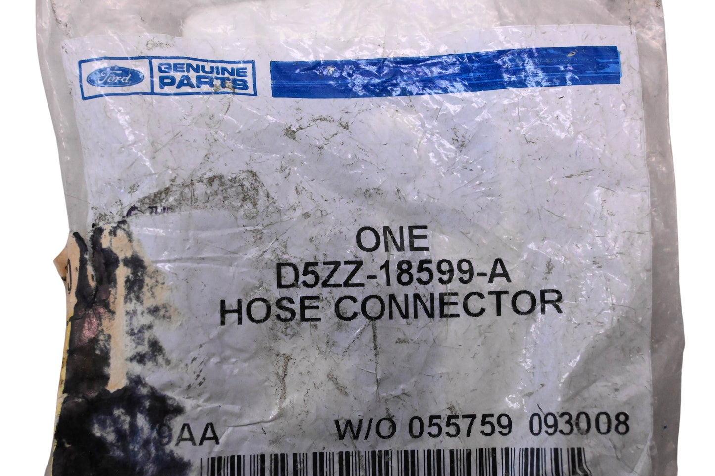 New OEM Ford D5ZZ-18599-A Hot Water Heater Coolant Hose Connector NOS
