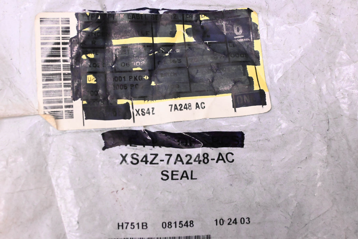 New OEM Ford XS4Z-7A248-AC Seal NOS