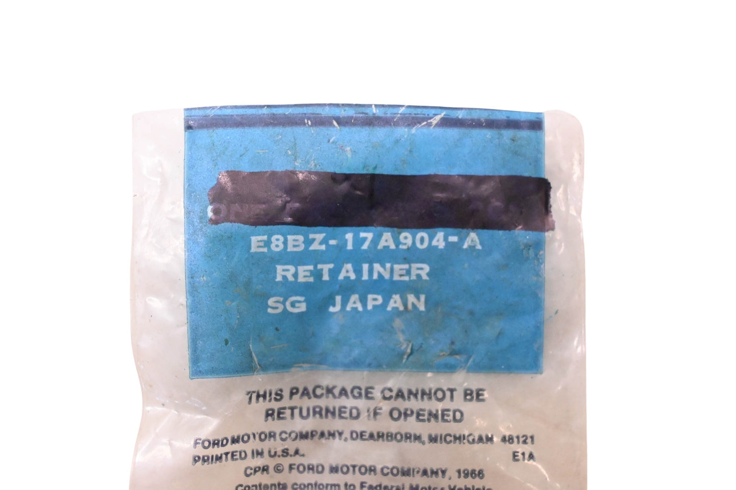 New OEM Ford E8BZ-17A904-A Retainer Assembly NOS