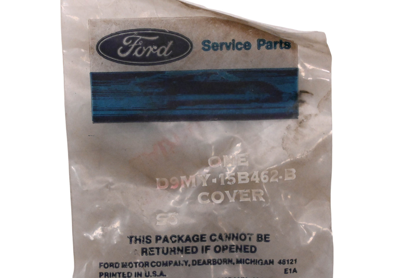 New OEM Ford D9MY-15B462-B Right Side Coach Lamp Retainer Cover NOS