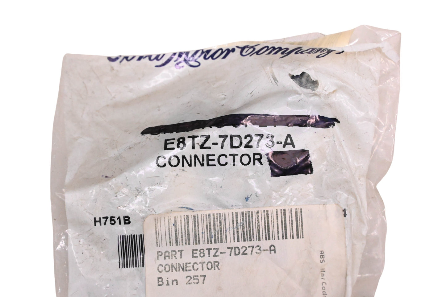 New OEM Ford E8TZ-7D273-A Oil Tube Connector NOS