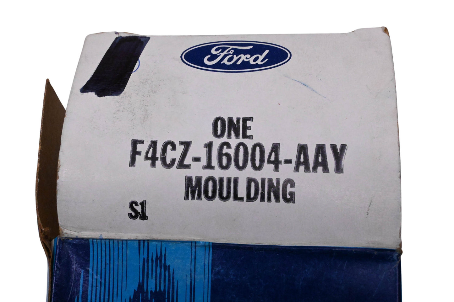 New OEM Ford F4CZ-16004-AAY Front Fender Moulding NOS