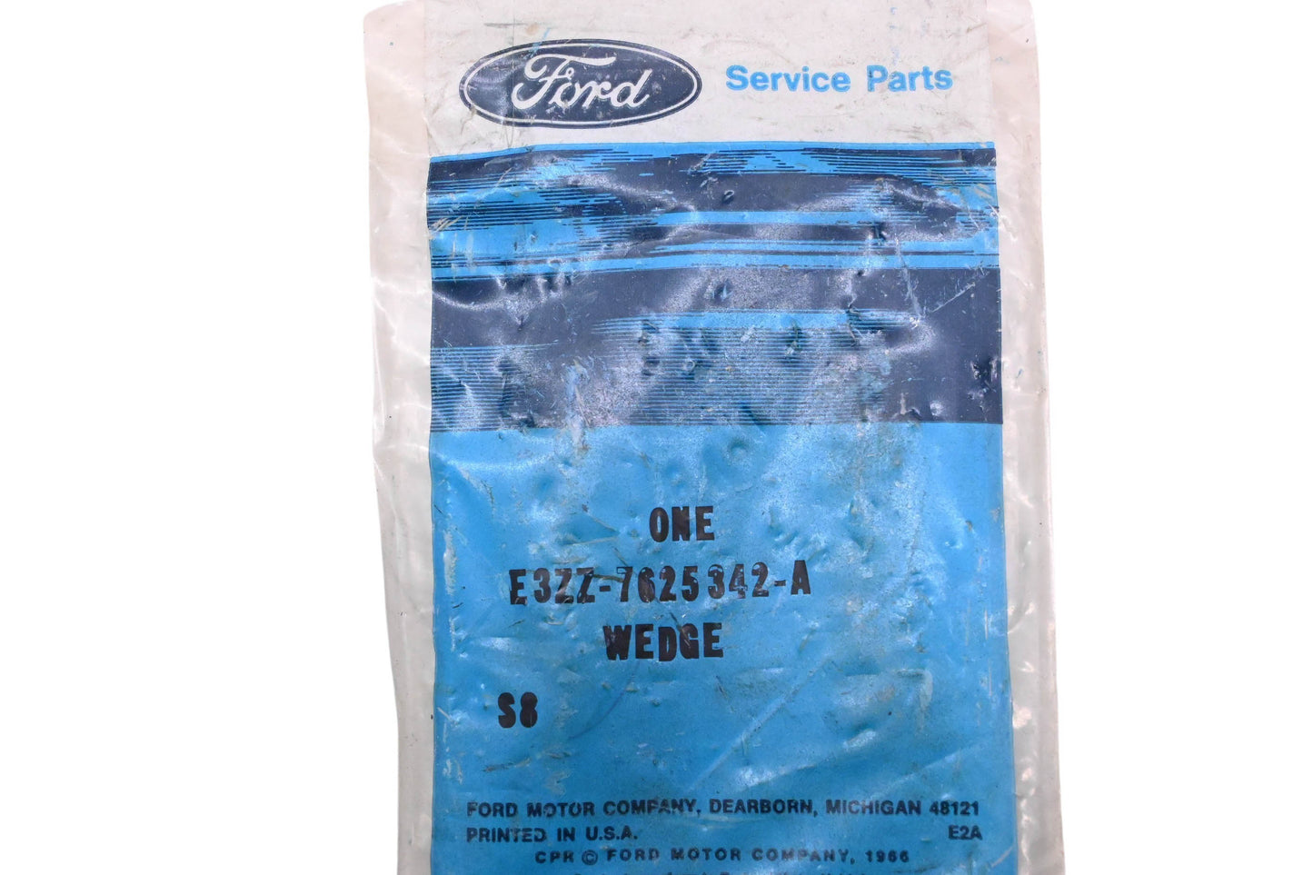 New OEM Ford E3ZZ-7625342-A Wedge NOS