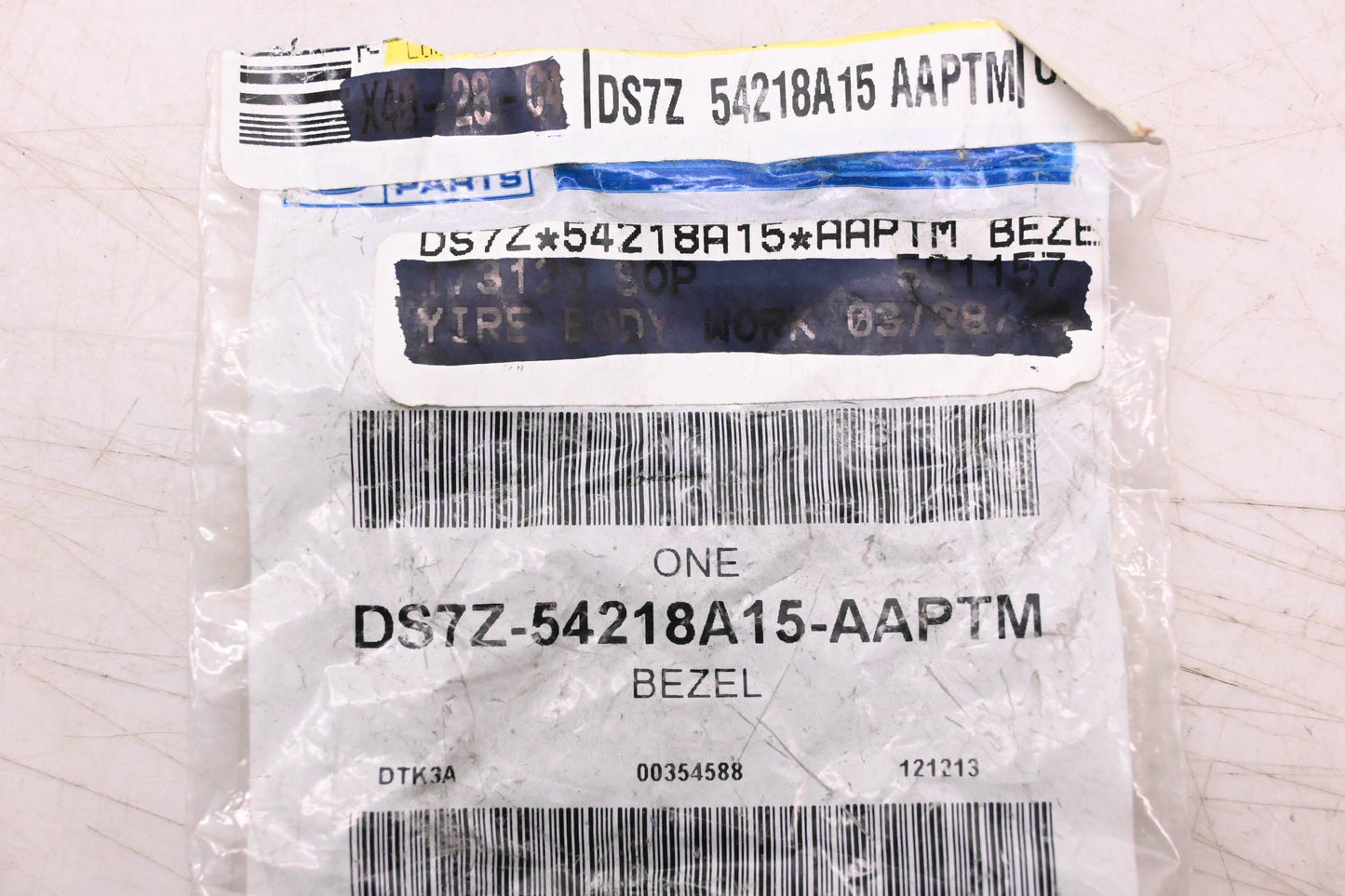 New OEM Ford DS7Z-54218A15-AAPTM Metallic Grey Door Handle Cover/ Bezel Assembly NOS