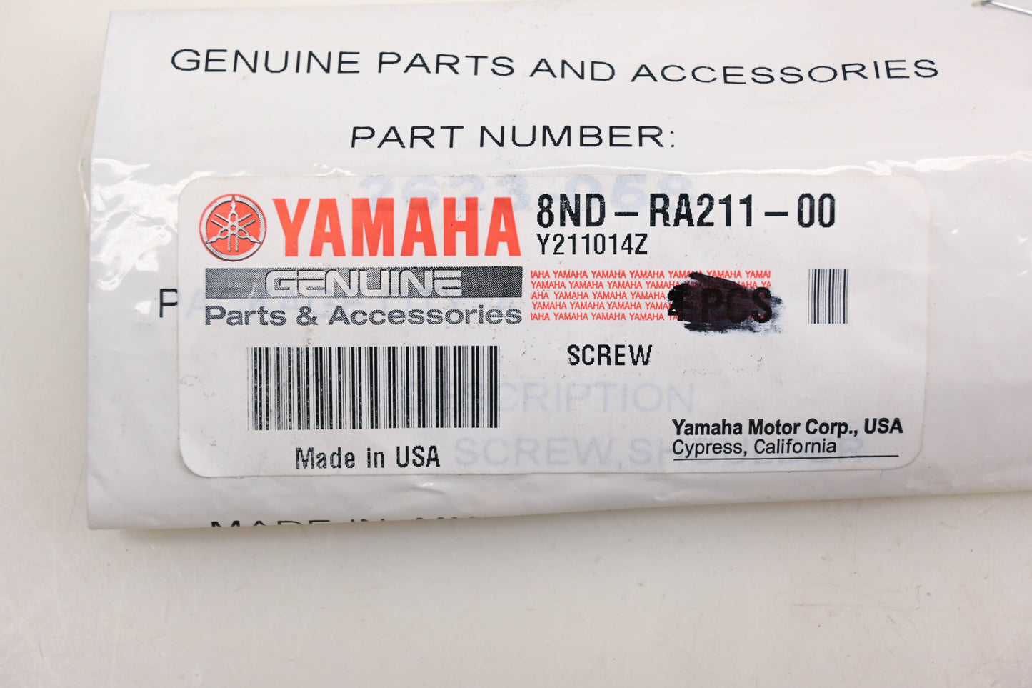 New OEM Yamaha 8ND-RA211-00-00 Shoulder Screw NOS