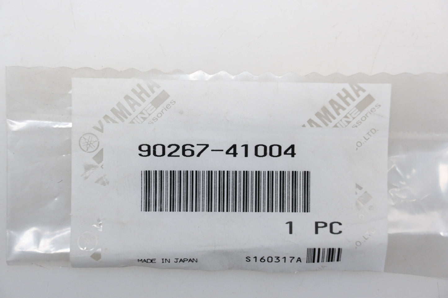 New OEM Yamaha 90267-41004-00 Rivet NOS
