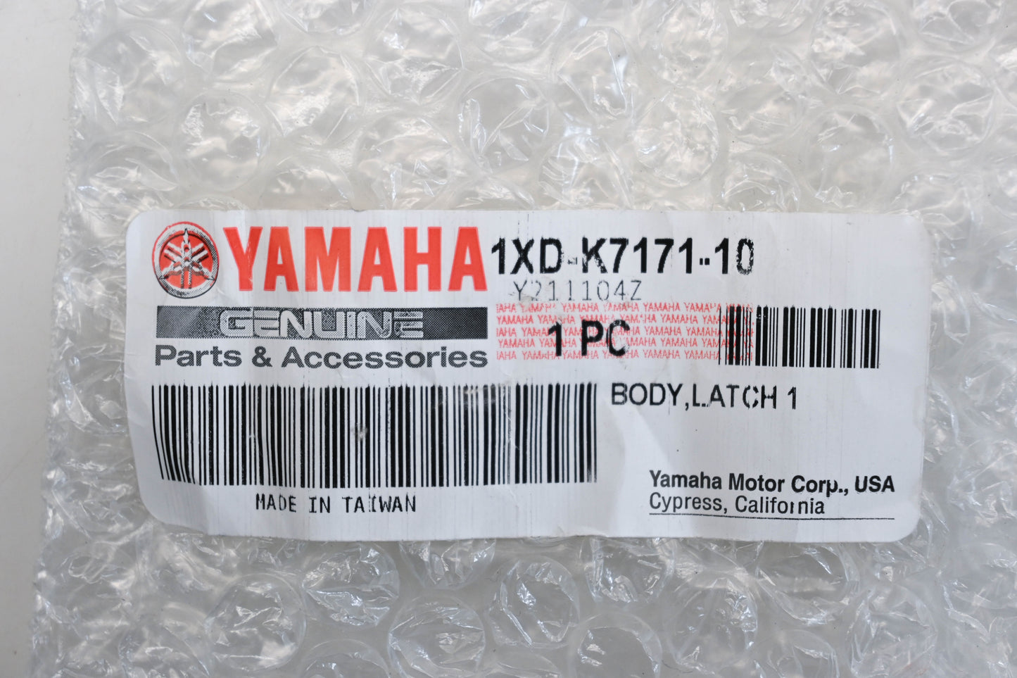 New OEM Yamaha 1XD-K7171-10-00 Body Latch NOS