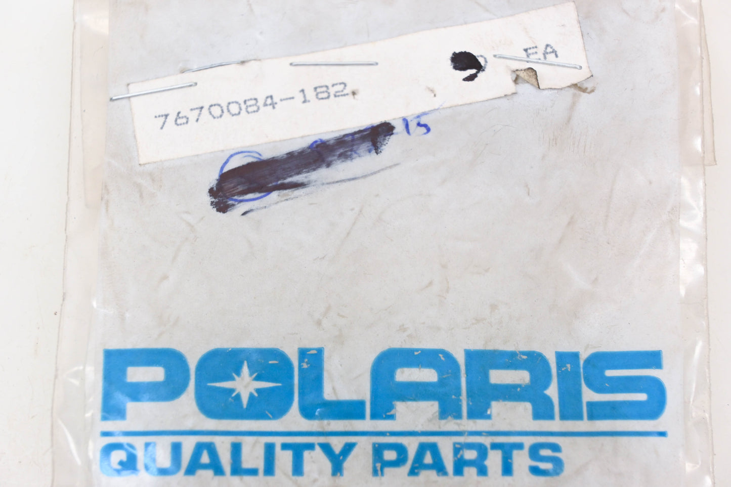 New OEM Polaris 7670084-182 Red Dart Clips Qty 4 NOS