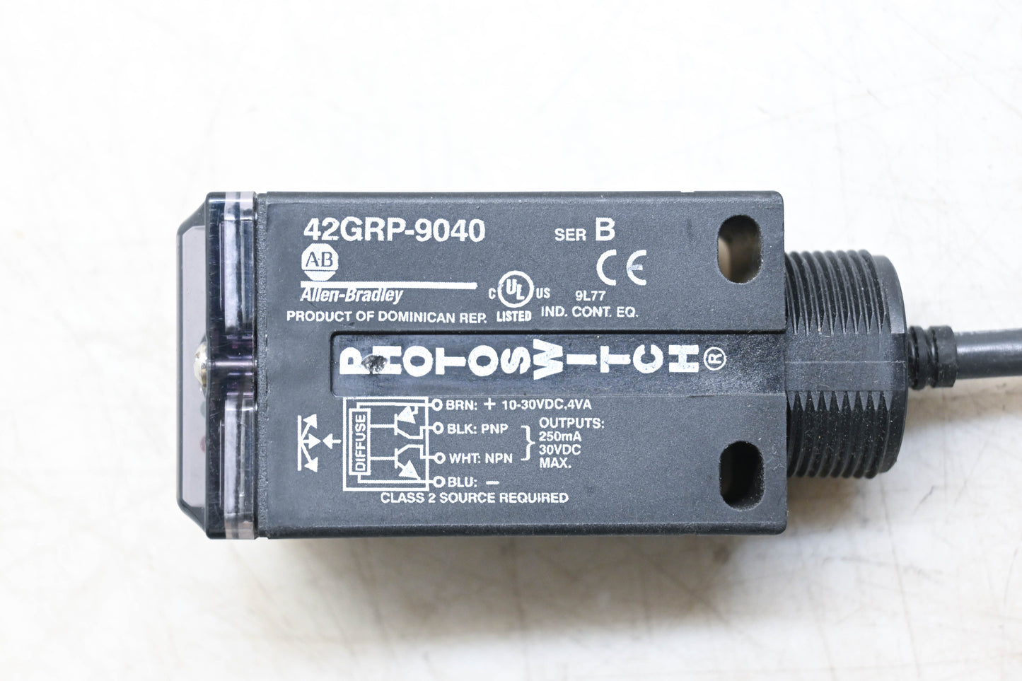 Allen-Bradley 42GRP-9040 Long Range Photoswitch Diffuse Sensor NOS