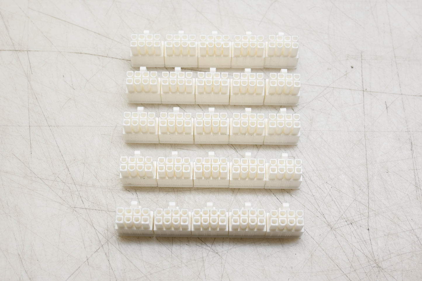 Aftermarket MXN 5557, 143273 8-Pin White Cable End Qty 25 NOS