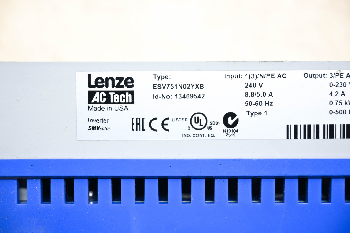 Lenze ESV751N02YXBXX1G43 SMVector Frequency Inverter NOS