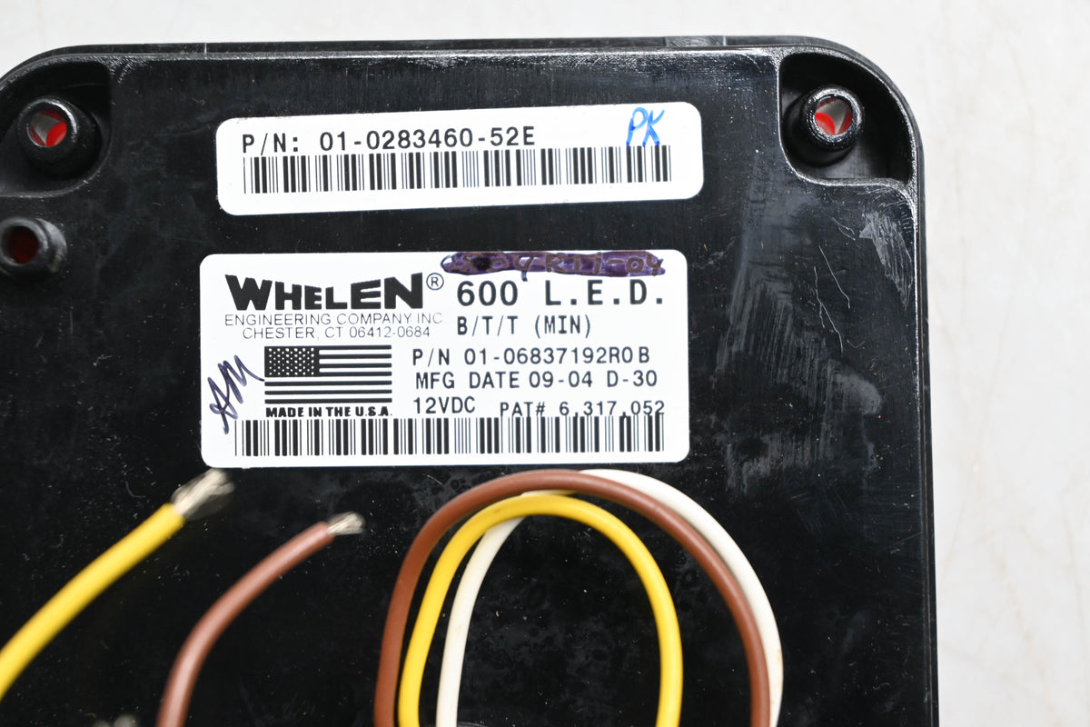 Whelen 01-06837192R0, 01-0283460-52E 600 Series Brake Tail Turn Signal LED With Gasket NOS