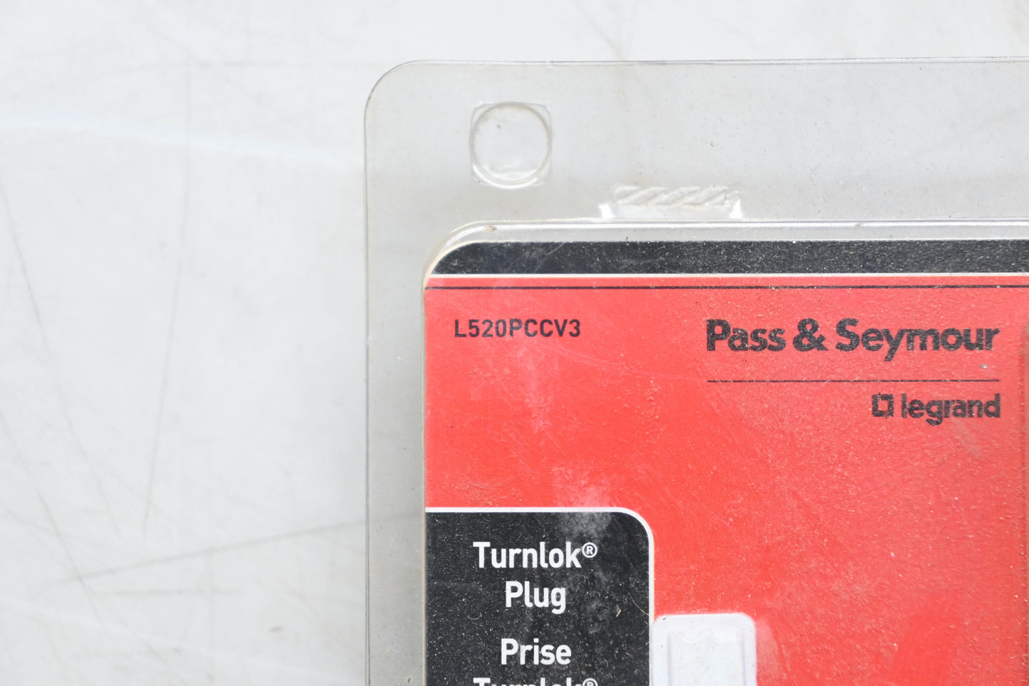 Pass & Seymour L520PCCV3, L5-20P NEMA 125V 20A Male Locking Plug NOS