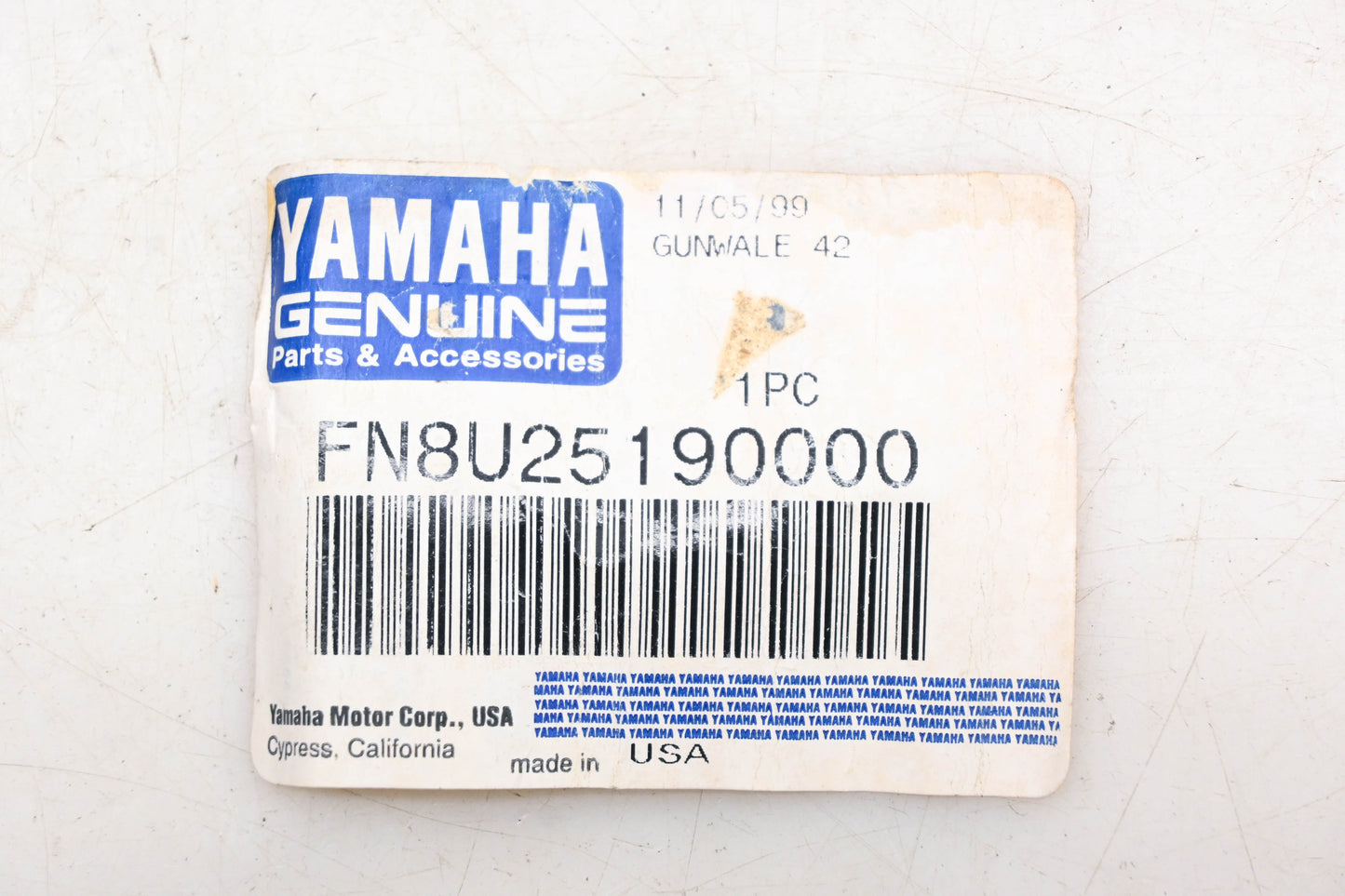 New OEM Yamaha FN8-U2519-00-00 Black Inner Gunwale NOS
